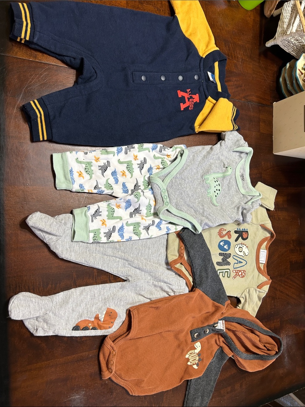 Bundle of 6 Pieces 0/3 Months Baby Outfits Gently Used